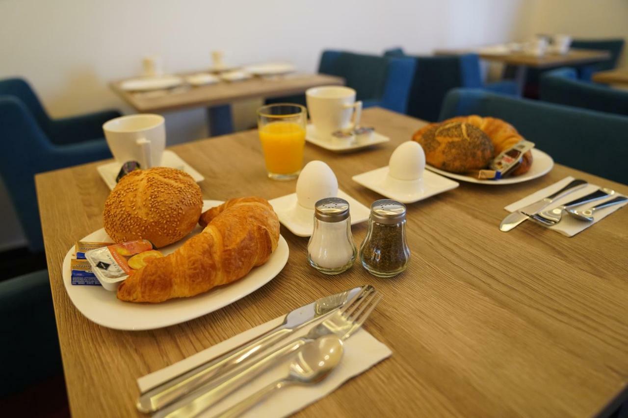 Hotel Dias Pinneberg Eksteriør billede