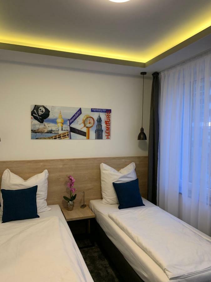 Hotel Dias Pinneberg Eksteriør billede
