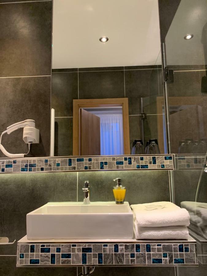 Hotel Dias Pinneberg Eksteriør billede
