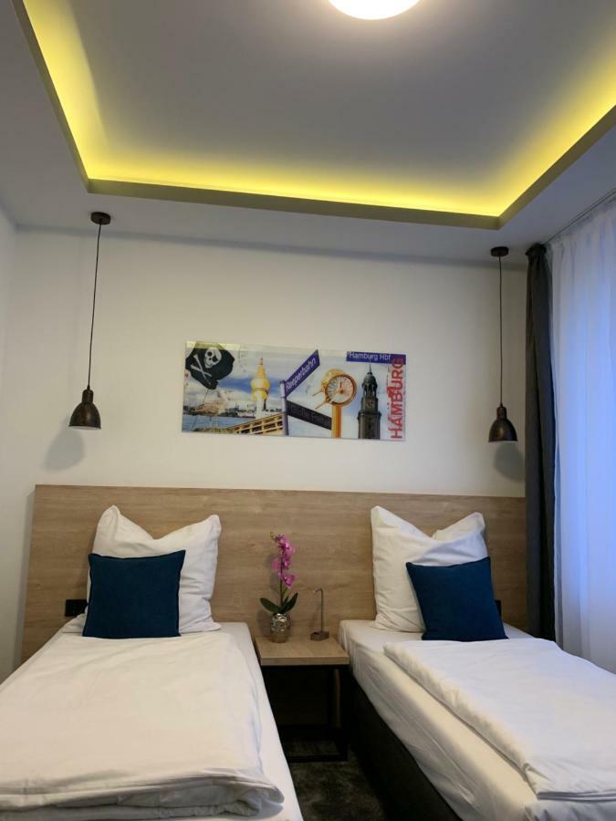 Hotel Dias Pinneberg Eksteriør billede